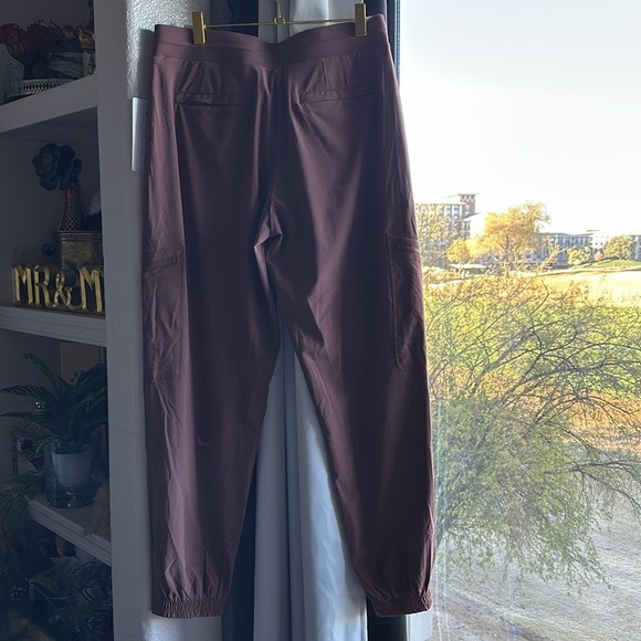 NEW Athleta Venture Pants Womens Size 6 Stretch Comfort Performance UPF Workout - Picture 5 of 11